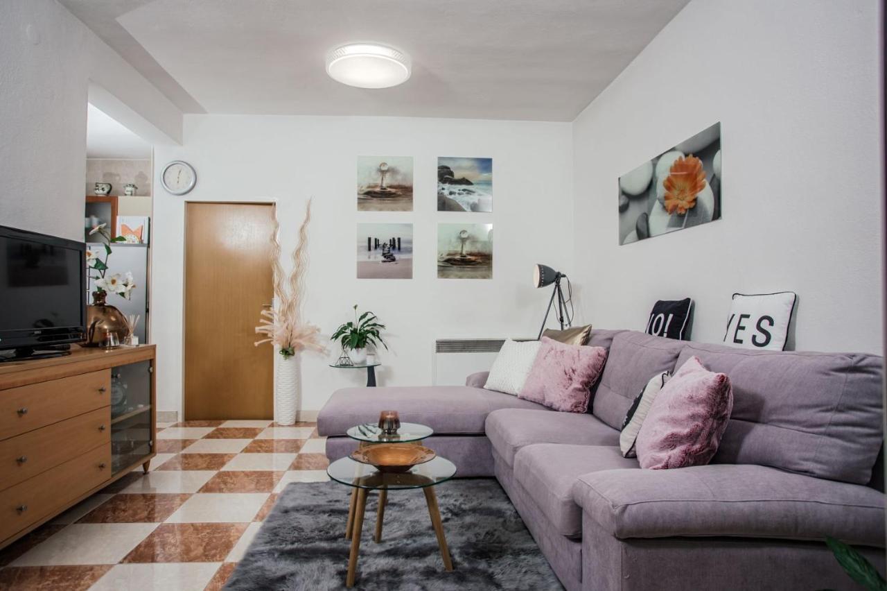 Apartments Nora Makarska Exterior photo